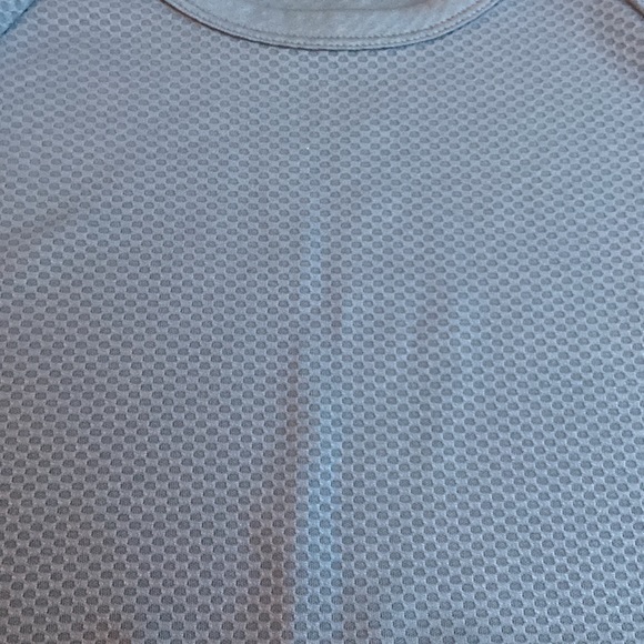 Men’s Zella size Medium Workout Wear Short Sleve Shirt waffle print fabric - Picture 4 of 6